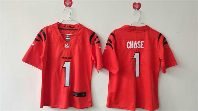 Womens Cincinnati Bengals #1 JaMarr Chase Orange Vapor Stitched Jersey->women nfl jersey->Women Jersey